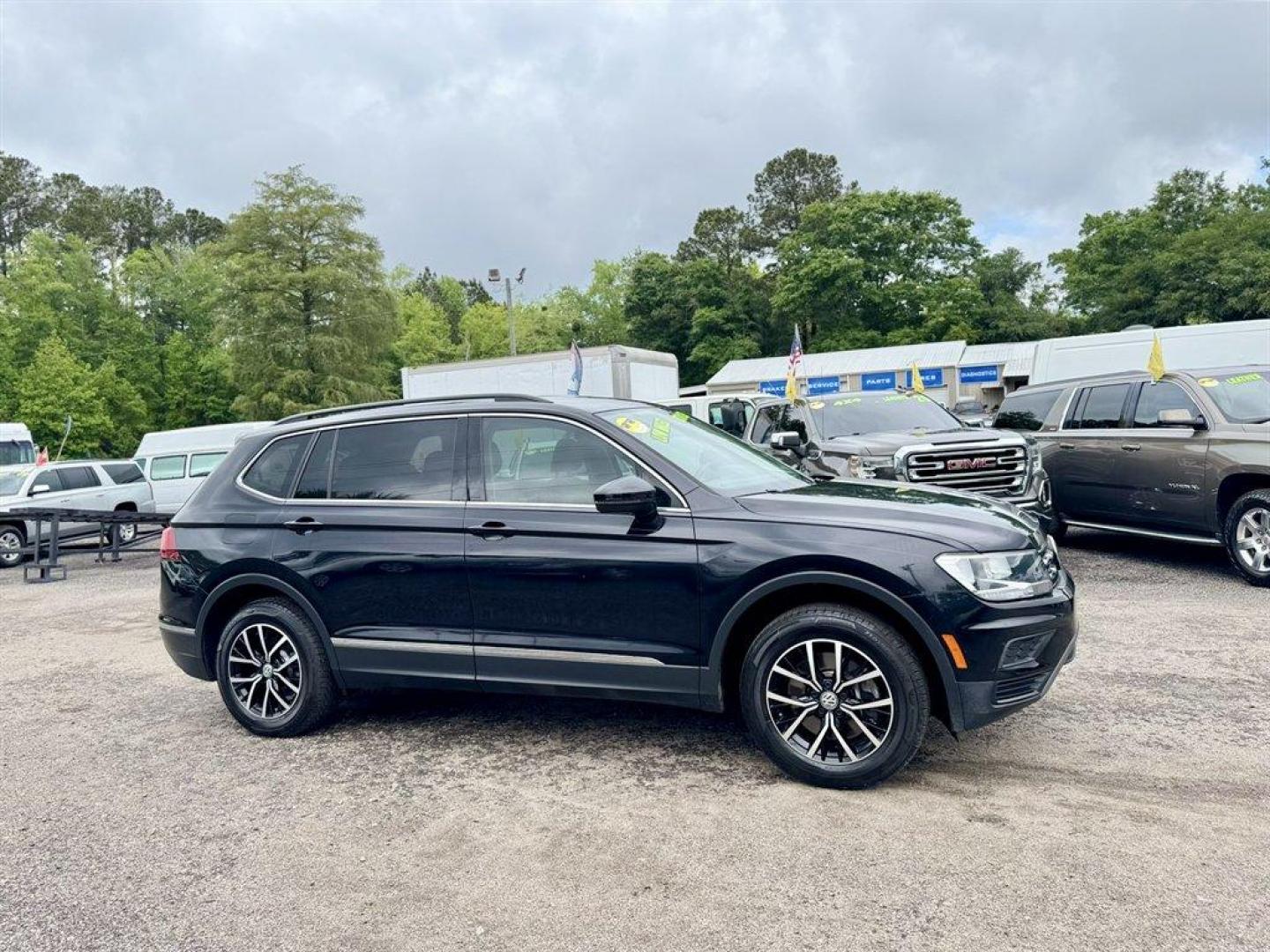 2021 Black /Grey Volkswagen Tiguan (3VV3B7AX3MM) with an 2.0l I-4 DI Dohc T/C 2.0l engine, Automatic transmission, located at 745 East Steele Rd., West Columbia, SC, 29170, (803) 755-9148, 33.927212, -81.148483 - Photo#2