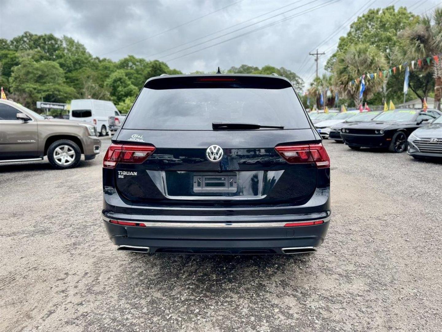 2021 Black /Grey Volkswagen Tiguan (3VV3B7AX3MM) with an 2.0l I-4 DI Dohc T/C 2.0l engine, Automatic transmission, located at 745 East Steele Rd., West Columbia, SC, 29170, (803) 755-9148, 33.927212, -81.148483 - Photo#4