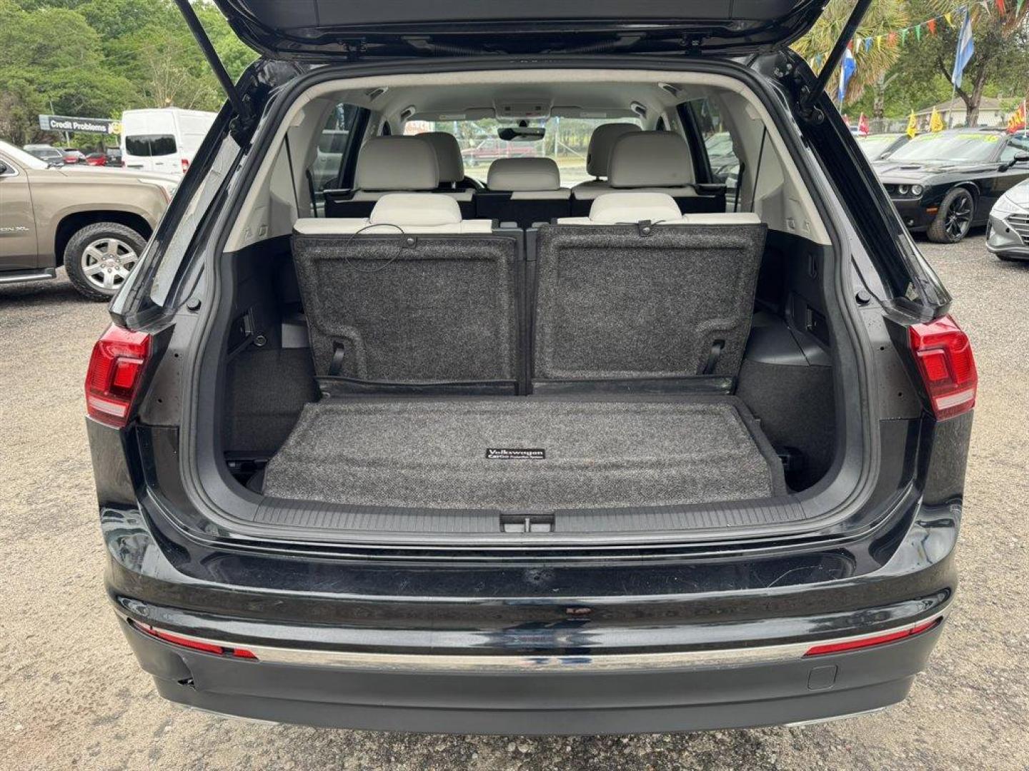 2021 Black /Grey Volkswagen Tiguan (3VV3B7AX3MM) with an 2.0l I-4 DI Dohc T/C 2.0l engine, Automatic transmission, located at 745 East Steele Rd., West Columbia, SC, 29170, (803) 755-9148, 33.927212, -81.148483 - Photo#27