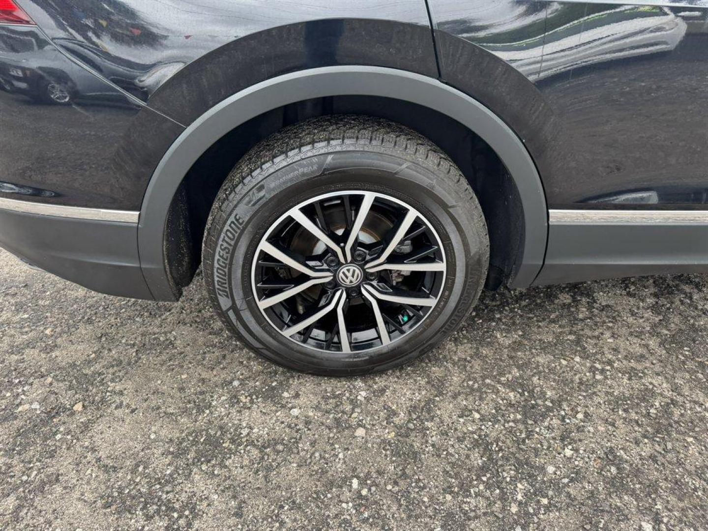 2021 Black /Grey Volkswagen Tiguan (3VV3B7AX3MM) with an 2.0l I-4 DI Dohc T/C 2.0l engine, Automatic transmission, located at 745 East Steele Rd., West Columbia, SC, 29170, (803) 755-9148, 33.927212, -81.148483 - Photo#30