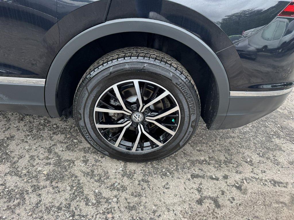 2021 Black /Grey Volkswagen Tiguan (3VV3B7AX3MM) with an 2.0l I-4 DI Dohc T/C 2.0l engine, Automatic transmission, located at 745 East Steele Rd., West Columbia, SC, 29170, (803) 755-9148, 33.927212, -81.148483 - Photo#31