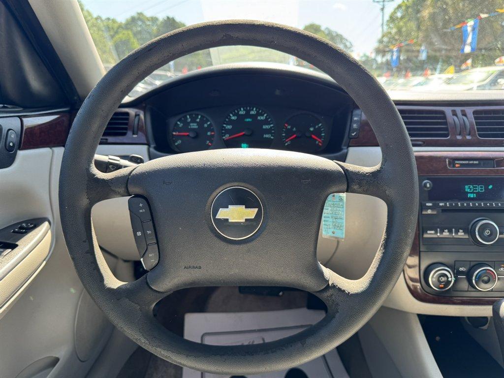 2011 Black /Grey Chevrolet Impala (2G1WF5EK3B1) with an 3.5l V6 SFI Flex 3.5l engine, Automatic transmission, located at 745 East Steele Rd., West Columbia, SC, 29170, (803) 755-9148, 33.927212, -81.148483 - Photo#7