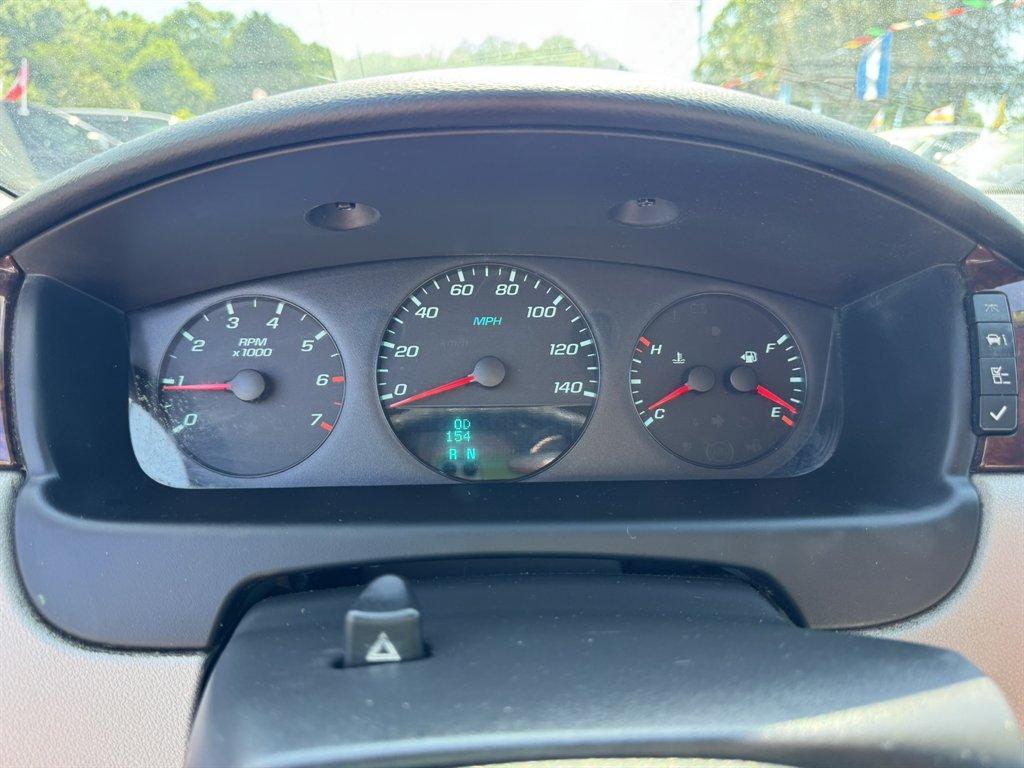 2011 Black /Grey Chevrolet Impala (2G1WF5EK3B1) with an 3.5l V6 SFI Flex 3.5l engine, Automatic transmission, located at 745 East Steele Rd., West Columbia, SC, 29170, (803) 755-9148, 33.927212, -81.148483 - Photo#9