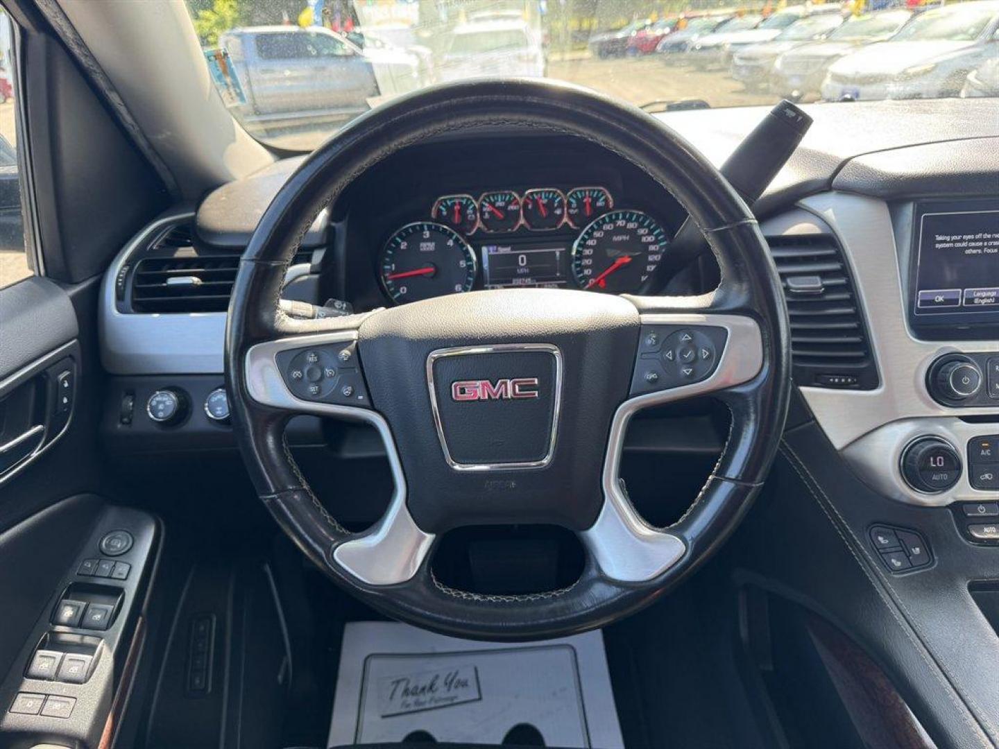 2020 Grey /Black GMC Yukon XL (1GKS2GKC8LR) with an 5.3l V8 DI VVT Flex 5.3l engine, Automatic transmission, located at 745 East Steele Rd., West Columbia, SC, 29170, (803) 755-9148, 33.927212, -81.148483 - Photo#7