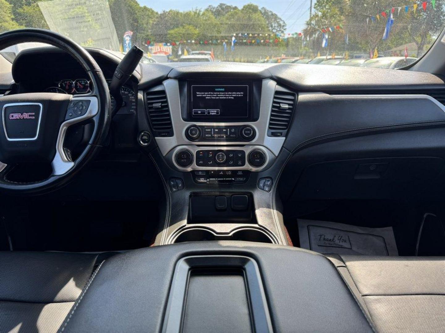 2020 Grey /Black GMC Yukon XL (1GKS2GKC8LR) with an 5.3l V8 DI VVT Flex 5.3l engine, Automatic transmission, located at 745 East Steele Rd., West Columbia, SC, 29170, (803) 755-9148, 33.927212, -81.148483 - Photo#11