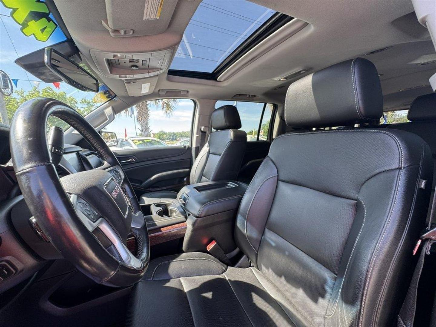 2020 Grey /Black GMC Yukon XL (1GKS2GKC8LR) with an 5.3l V8 DI VVT Flex 5.3l engine, Automatic transmission, located at 745 East Steele Rd., West Columbia, SC, 29170, (803) 755-9148, 33.927212, -81.148483 - Photo#20