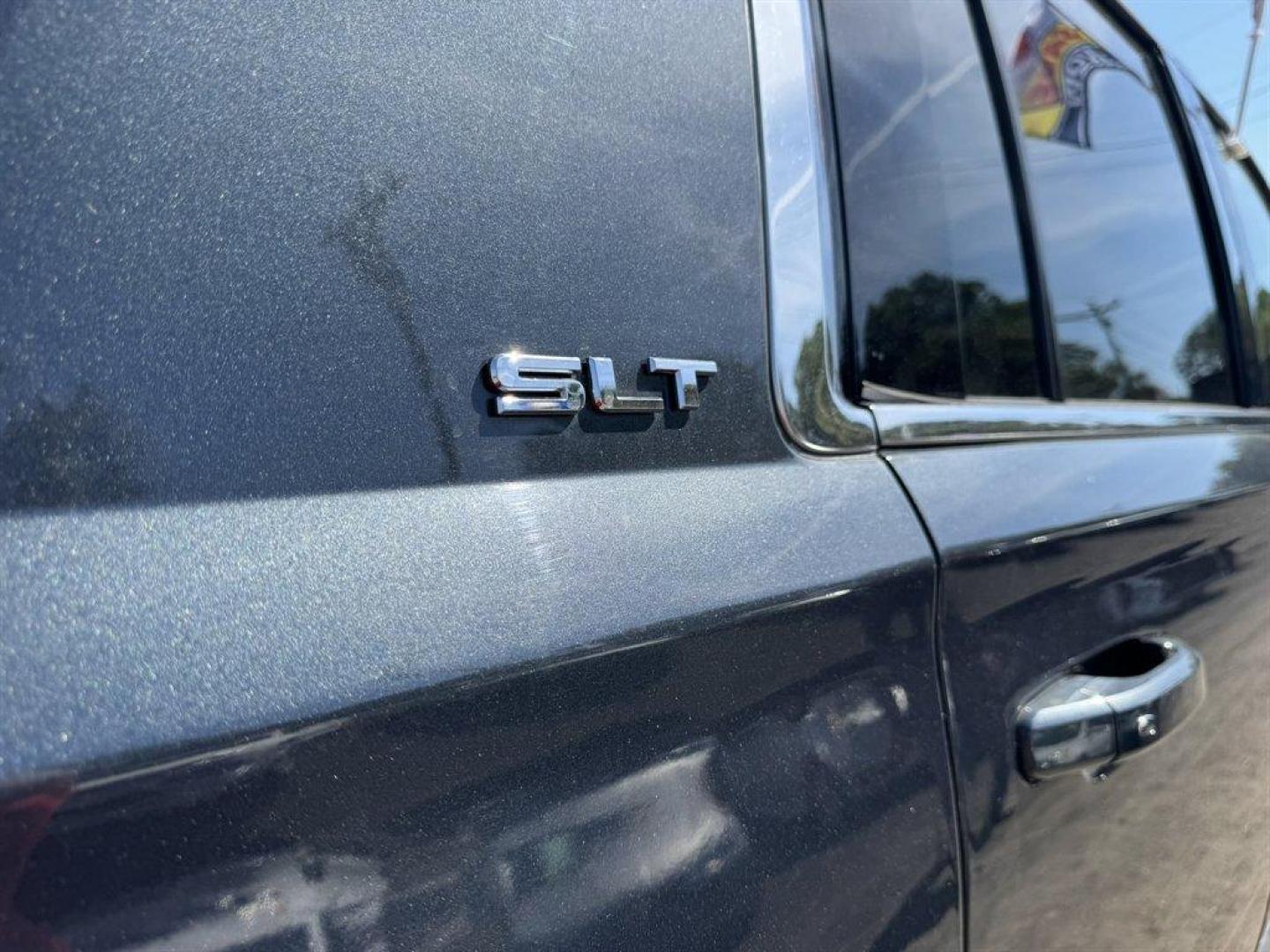2020 Grey /Black GMC Yukon XL (1GKS2GKC8LR) with an 5.3l V8 DI VVT Flex 5.3l engine, Automatic transmission, located at 745 East Steele Rd., West Columbia, SC, 29170, (803) 755-9148, 33.927212, -81.148483 - Photo#35