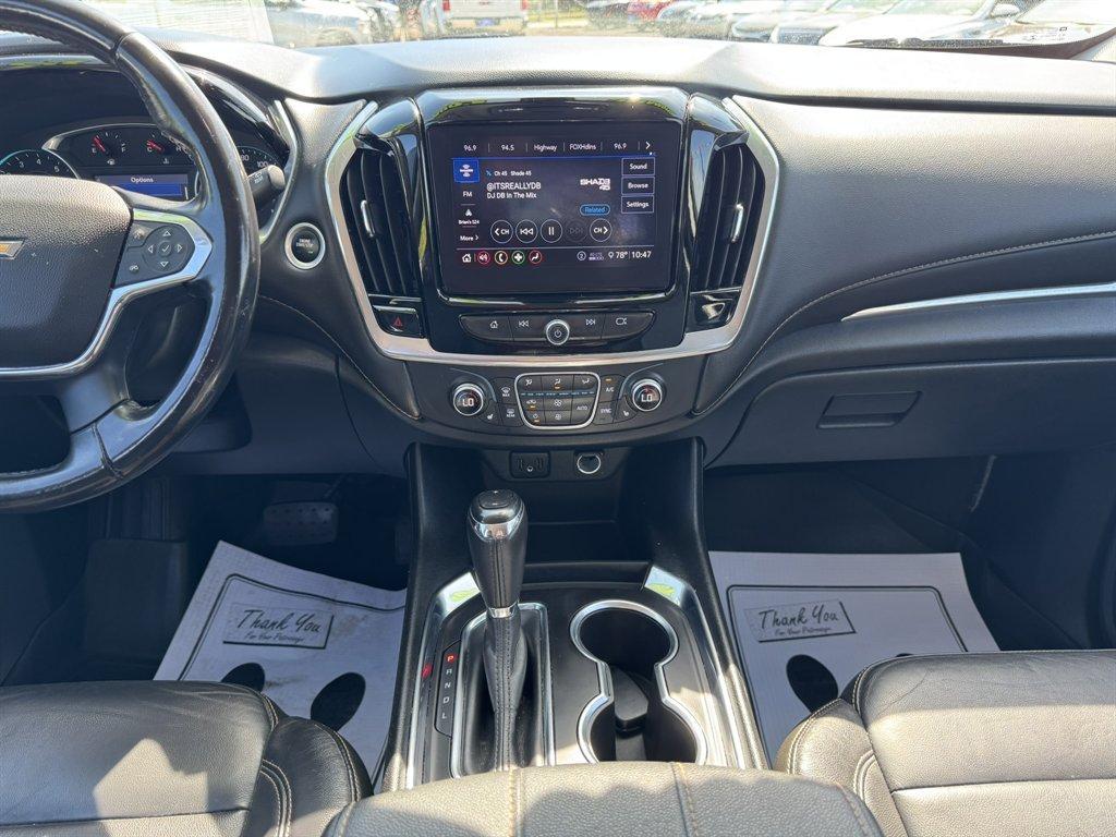 2020 White /Black Chevrolet Traverse (1GNEVHKW3LJ) with an 3.6l V6 DI Dohc 3.6l engine, Automatic transmission, located at 745 East Steele Rd., West Columbia, SC, 29170, (803) 755-9148, 33.927212, -81.148483 - Photo#11