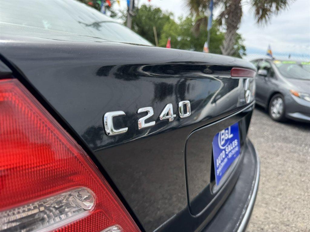 2003 Black /Black Mercedes-Benz C Class (WDBRF61J83F) with an 2.6l V6 EFI Sohc 2.6l engine, Automatic transmission, located at 745 East Steele Rd., West Columbia, SC, 29170, (803) 755-9148, 33.927212, -81.148483 - Photo#24