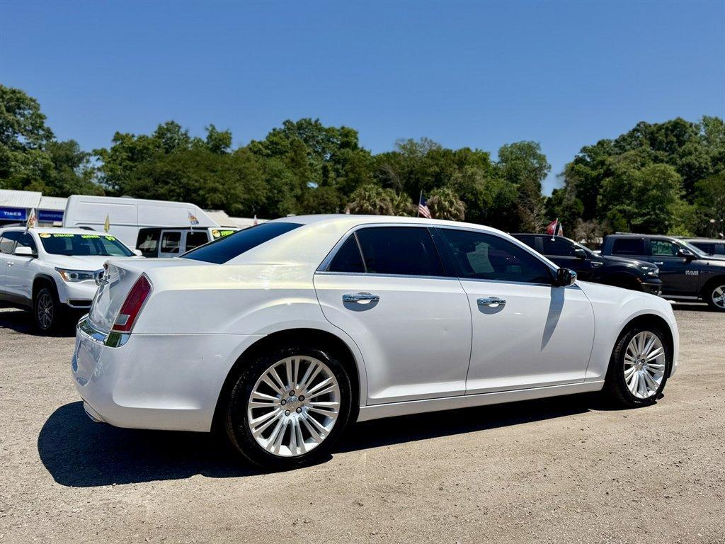 2012 White /Tan Chrysler 300 (2C3CCACG6CH) with an 3.6l V6 MPI Dohc VVT Flex engine, Automatic transmission, located at 745 East Steele Rd., West Columbia, SC, 29170, (803) 755-9148, 33.927212, -81.148483 - Photo#3