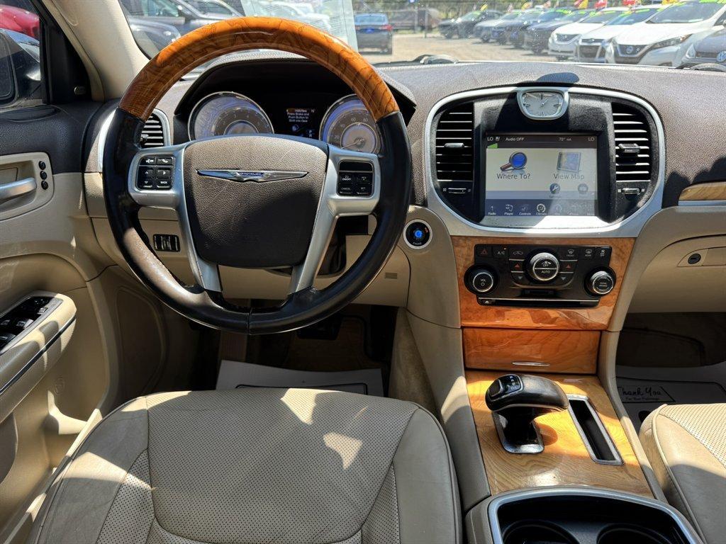 2012 White /Tan Chrysler 300 (2C3CCACG6CH) with an 3.6l V6 MPI Dohc VVT Flex engine, Automatic transmission, located at 745 East Steele Rd., West Columbia, SC, 29170, (803) 755-9148, 33.927212, -81.148483 - Photo#6