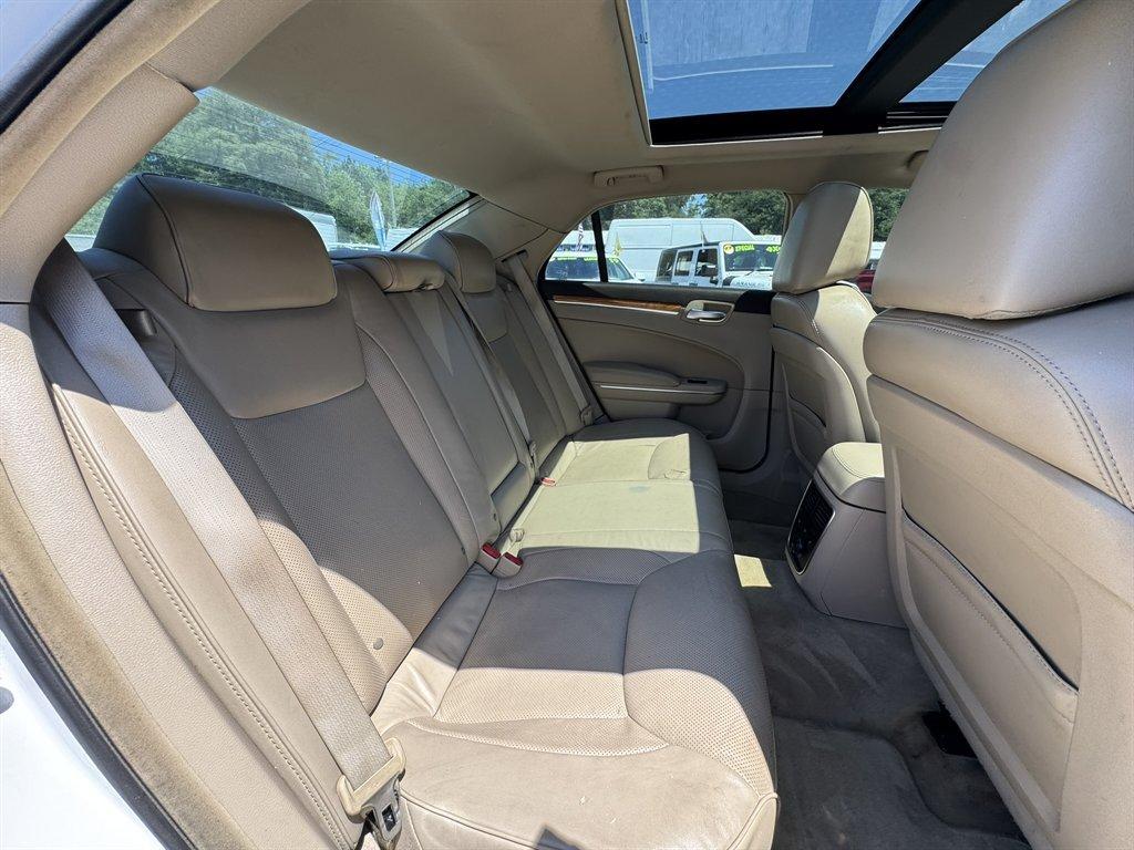 2012 White /Tan Chrysler 300 (2C3CCACG6CH) with an 3.6l V6 MPI Dohc VVT Flex engine, Automatic transmission, located at 745 East Steele Rd., West Columbia, SC, 29170, (803) 755-9148, 33.927212, -81.148483 - Photo#27