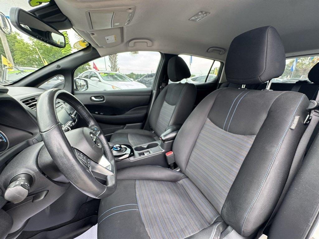 2018 White /Black Nissan Leaf (1N4AZ1CP4JC) with an 40 KWH Elect 40 KWH engine, Automatic transmission, located at 745 East Steele Rd., West Columbia, SC, 29170, (803) 755-9148, 33.927212, -81.148483 - Photo#18