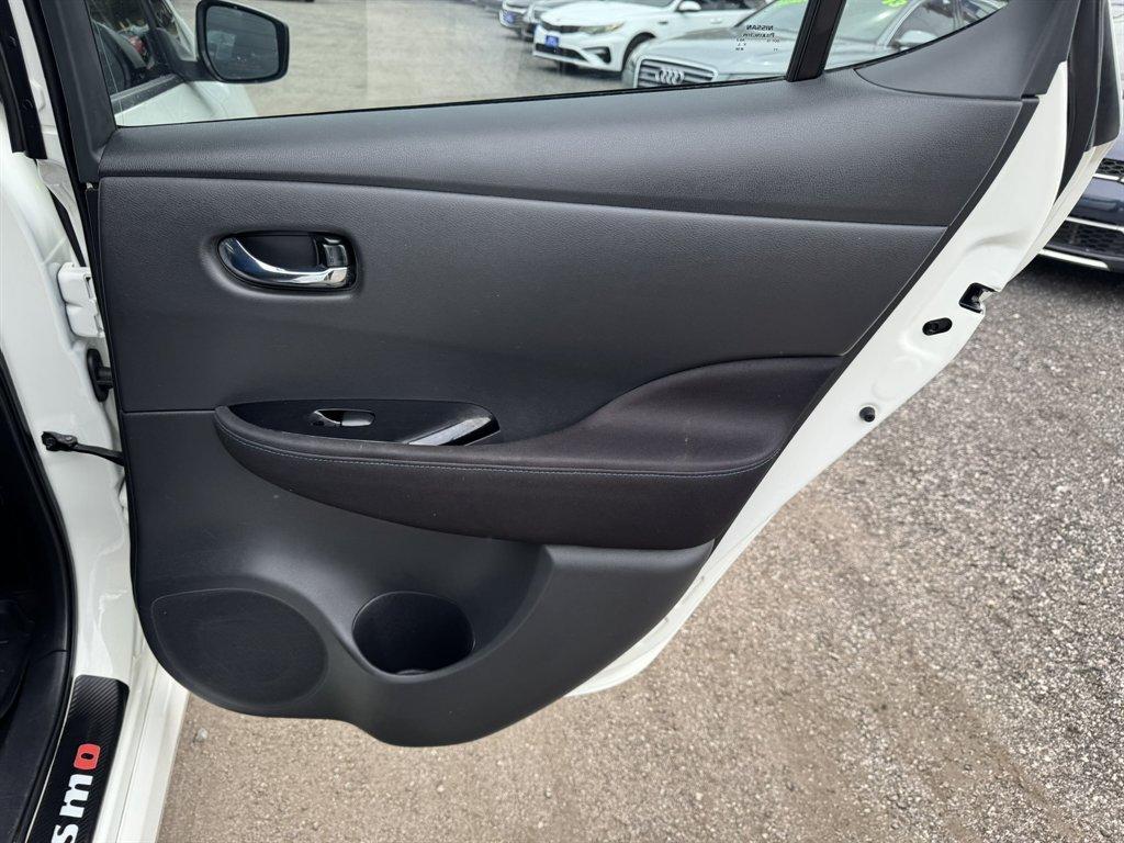 2018 White /Black Nissan Leaf (1N4AZ1CP4JC) with an 40 KWH Elect 40 KWH engine, Automatic transmission, located at 745 East Steele Rd., West Columbia, SC, 29170, (803) 755-9148, 33.927212, -81.148483 - Photo#22
