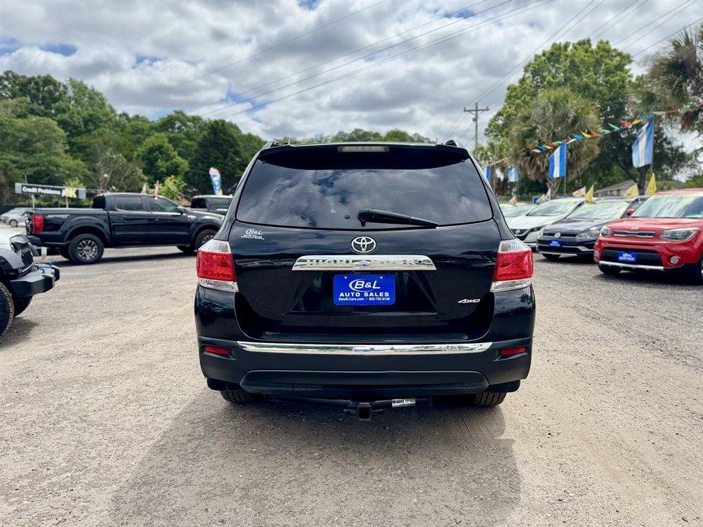 2011 Black /Grey Toyota Highlander (5TDBK3EH3BS) with an 3.5l V6 SFI Dohc 3.5l engine, Automatic transmission, located at 745 East Steele Rd., West Columbia, SC, 29170, (803) 755-9148, 33.927212, -81.148483 - Photo#4