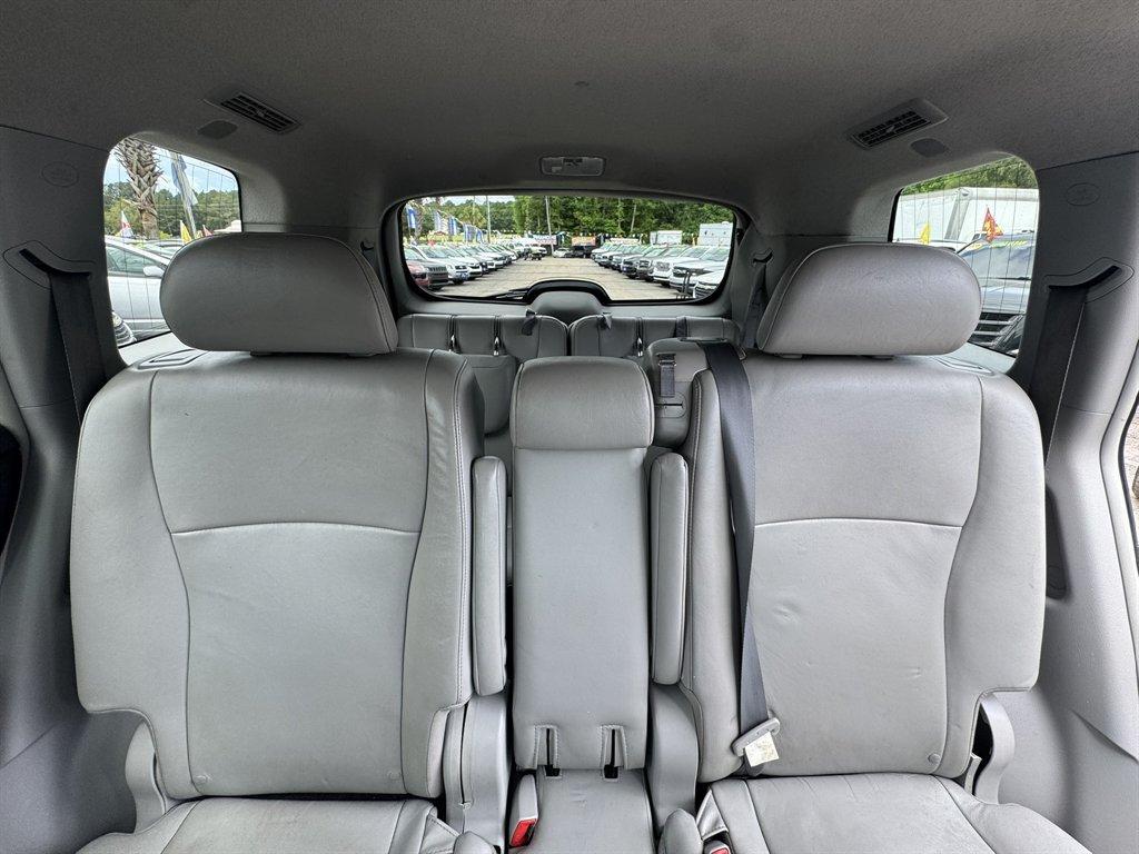 2011 Black /Grey Toyota Highlander (5TDBK3EH3BS) with an 3.5l V6 SFI Dohc 3.5l engine, Automatic transmission, located at 745 East Steele Rd., West Columbia, SC, 29170, (803) 755-9148, 33.927212, -81.148483 - Photo#25