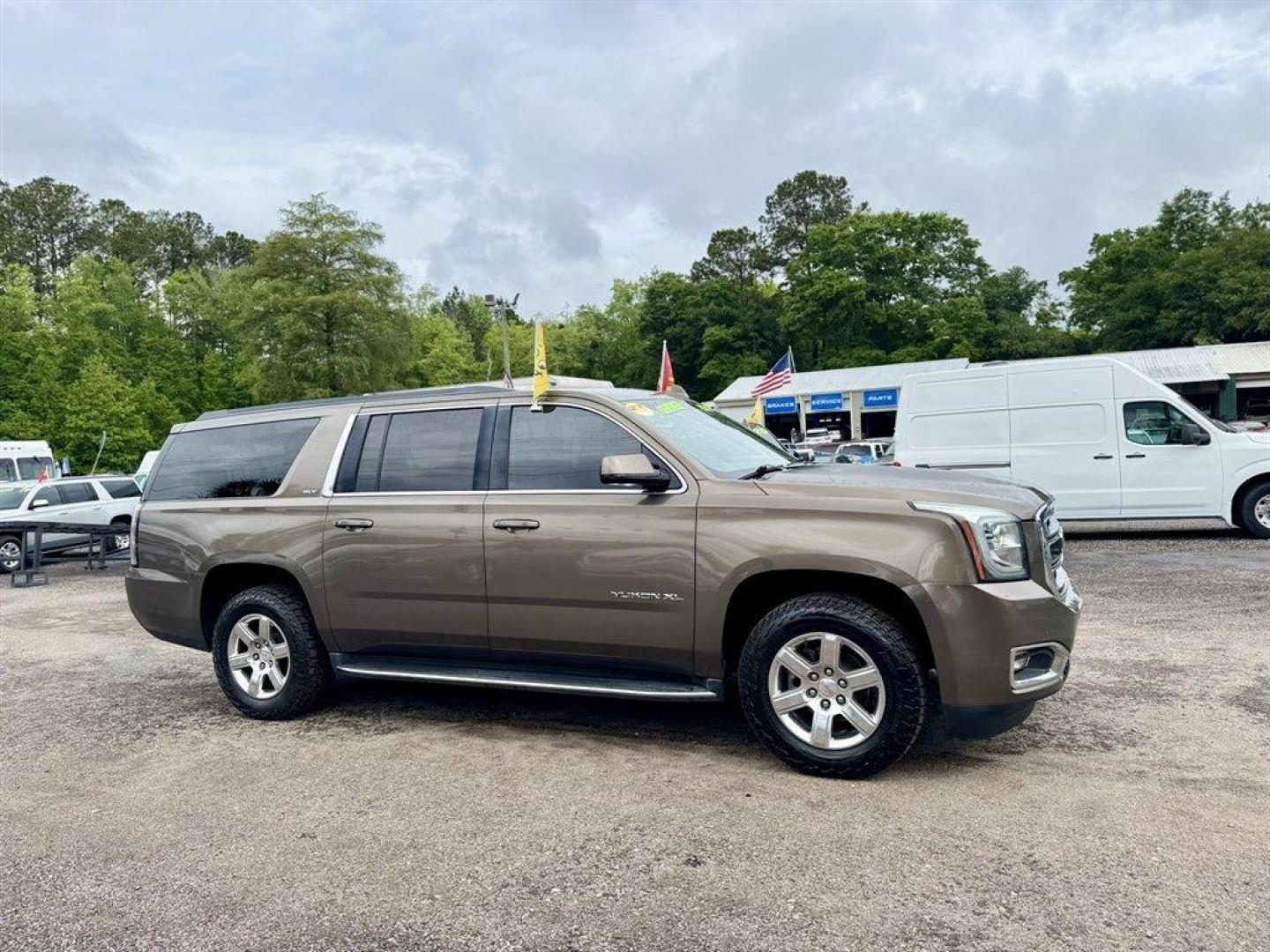 2016 Brown /Tan GMC Yukon XL (1GKS1GKC5GR) with an 5.3l V8 DI VVT Flex 5.3l engine, Automatic transmission, located at 745 East Steele Rd., West Columbia, SC, 29170, (803) 755-9148, 33.927212, -81.148483 - Photo#2