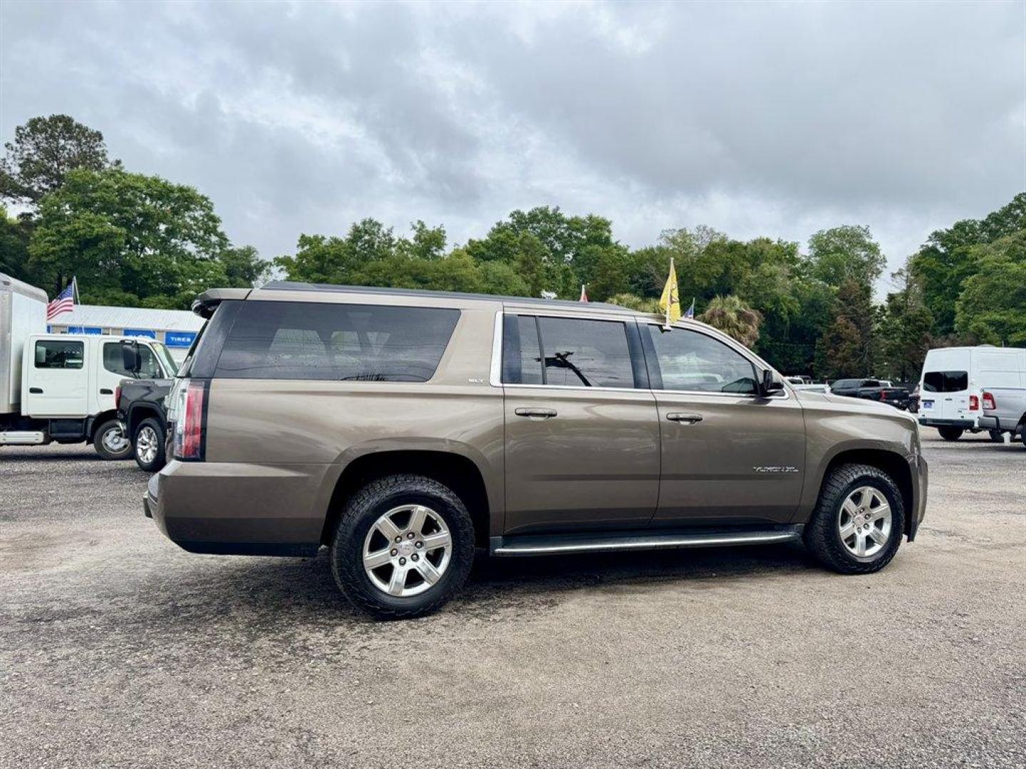2016 Brown /Tan GMC Yukon XL (1GKS1GKC5GR) with an 5.3l V8 DI VVT Flex 5.3l engine, Automatic transmission, located at 745 East Steele Rd., West Columbia, SC, 29170, (803) 755-9148, 33.927212, -81.148483 - Photo#3
