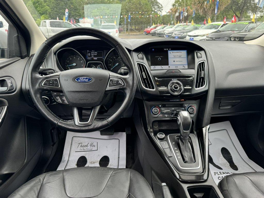 2016 Silver /Black Ford Focus (1FADP3J2XGL) with an 2.0l I-4 DI Dohc Flex 2.0 engine, Automatic transmission, located at 745 East Steele Rd., West Columbia, SC, 29170, (803) 755-9148, 33.927212, -81.148483 - Photo#6