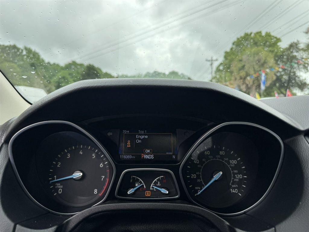 2016 Silver /Black Ford Focus (1FADP3J2XGL) with an 2.0l I-4 DI Dohc Flex 2.0 engine, Automatic transmission, located at 745 East Steele Rd., West Columbia, SC, 29170, (803) 755-9148, 33.927212, -81.148483 - Photo#10