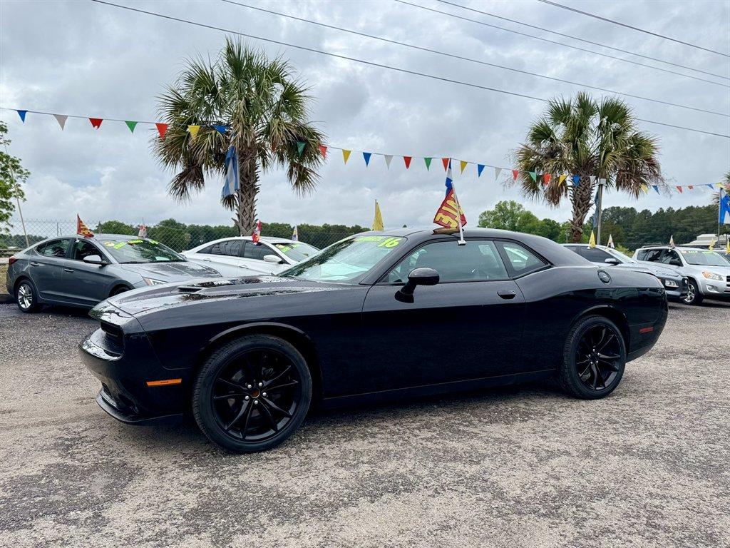 photo of 2016 Dodge Challenger 