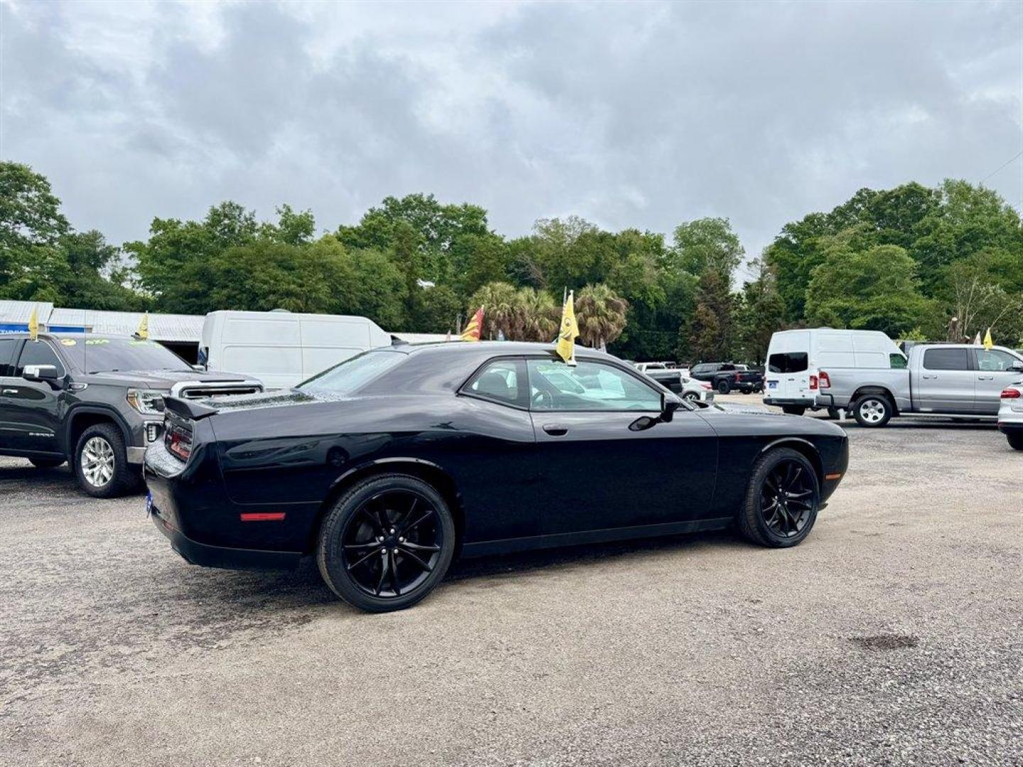 2016 Black /Black Dodge Challenger (2C3CDZAG5GH) with an 3.6l V6 MPI Dohc VVT Flex engine, Automatic transmission, located at 745 East Steele Rd., West Columbia, SC, 29170, (803) 755-9148, 33.927212, -81.148483 - Photo#3