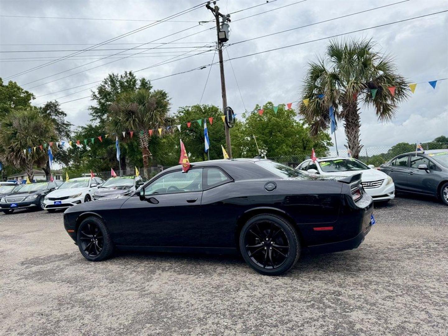 2016 Black /Black Dodge Challenger (2C3CDZAG5GH) with an 3.6l V6 MPI Dohc VVT Flex engine, Automatic transmission, located at 745 East Steele Rd., West Columbia, SC, 29170, (803) 755-9148, 33.927212, -81.148483 - Photo#5