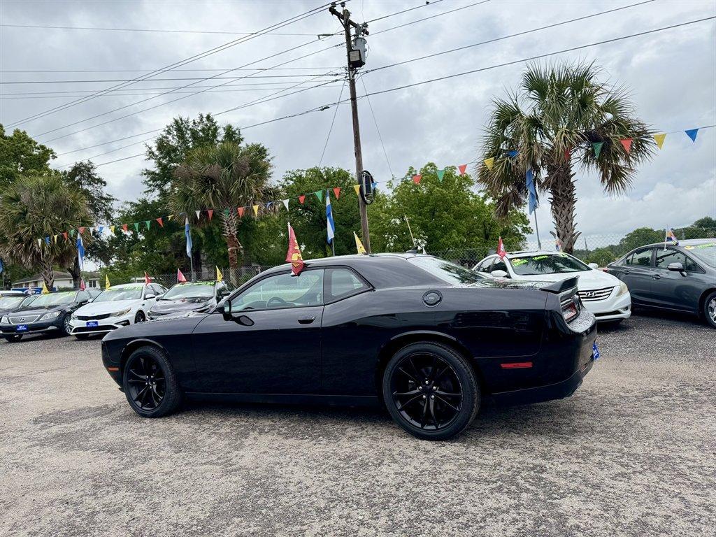 2016 Black /Black Dodge Challenger (2C3CDZAG5GH) with an 3.6l V6 MPI Dohc VVT Flex engine, Automatic transmission, located at 745 East Steele Rd., West Columbia, SC, 29170, (803) 755-9148, 33.927212, -81.148483 - Photo#5