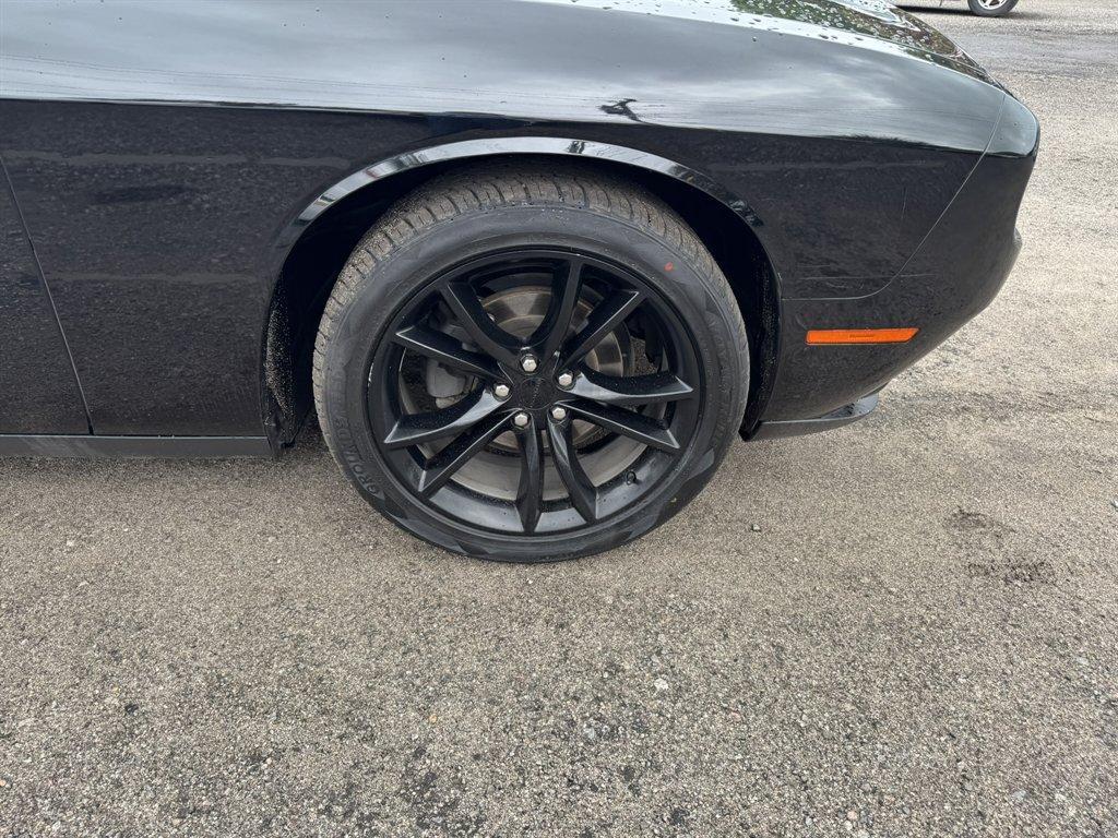 2016 Black /Black Dodge Challenger (2C3CDZAG5GH) with an 3.6l V6 MPI Dohc VVT Flex engine, Automatic transmission, located at 745 East Steele Rd., West Columbia, SC, 29170, (803) 755-9148, 33.927212, -81.148483 - Photo#22