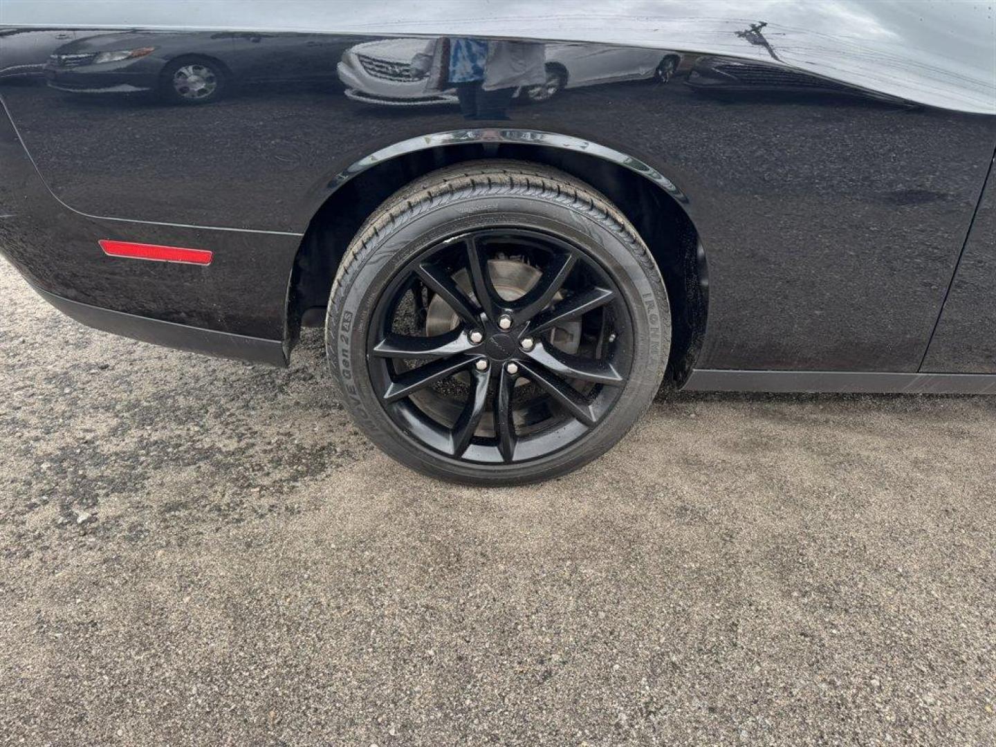 2016 Black /Black Dodge Challenger (2C3CDZAG5GH) with an 3.6l V6 MPI Dohc VVT Flex engine, Automatic transmission, located at 745 East Steele Rd., West Columbia, SC, 29170, (803) 755-9148, 33.927212, -81.148483 - Photo#23