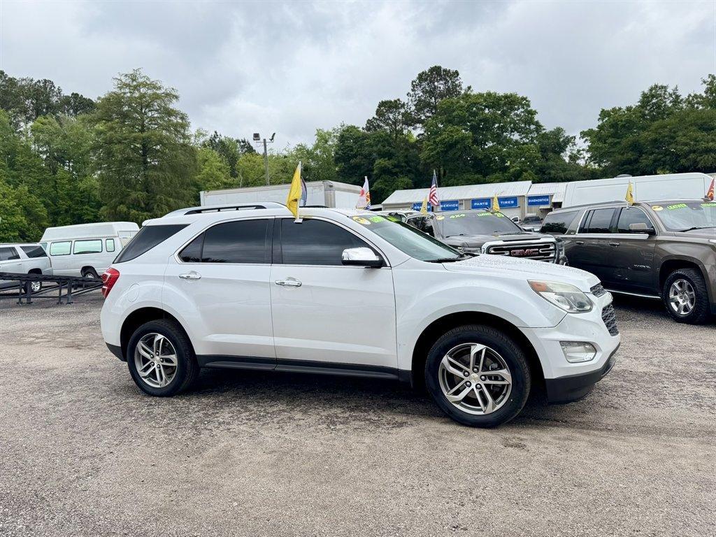 2017 White /Brown Chevrolet Equinox (2GNALDEK4H1) with an 2.4l I-4 Sidi Dohc Flex 2 engine, Automatic transmission, located at 745 East Steele Rd., West Columbia, SC, 29170, (803) 755-9148, 33.927212, -81.148483 - Photo#2