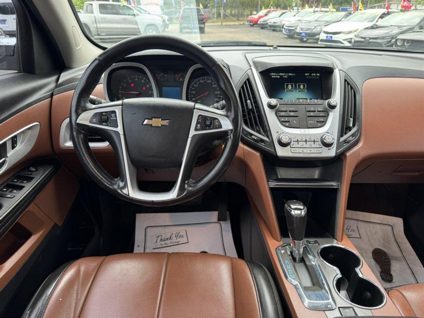 2017 White /Brown Chevrolet Equinox (2GNALDEK4H1) with an 2.4l I-4 Sidi Dohc Flex 2 engine, Automatic transmission, located at 745 East Steele Rd., West Columbia, SC, 29170, (803) 755-9148, 33.927212, -81.148483 - Photo#6