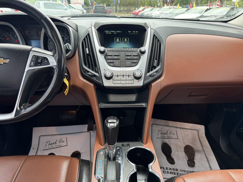 2017 White /Brown Chevrolet Equinox (2GNALDEK4H1) with an 2.4l I-4 Sidi Dohc Flex 2 engine, Automatic transmission, located at 745 East Steele Rd., West Columbia, SC, 29170, (803) 755-9148, 33.927212, -81.148483 - Photo#11