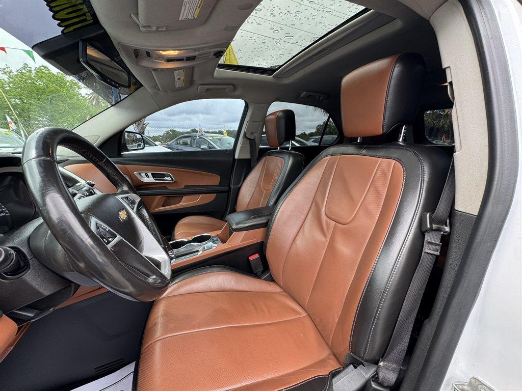 2017 White /Brown Chevrolet Equinox (2GNALDEK4H1) with an 2.4l I-4 Sidi Dohc Flex 2 engine, Automatic transmission, located at 745 East Steele Rd., West Columbia, SC, 29170, (803) 755-9148, 33.927212, -81.148483 - Photo#19