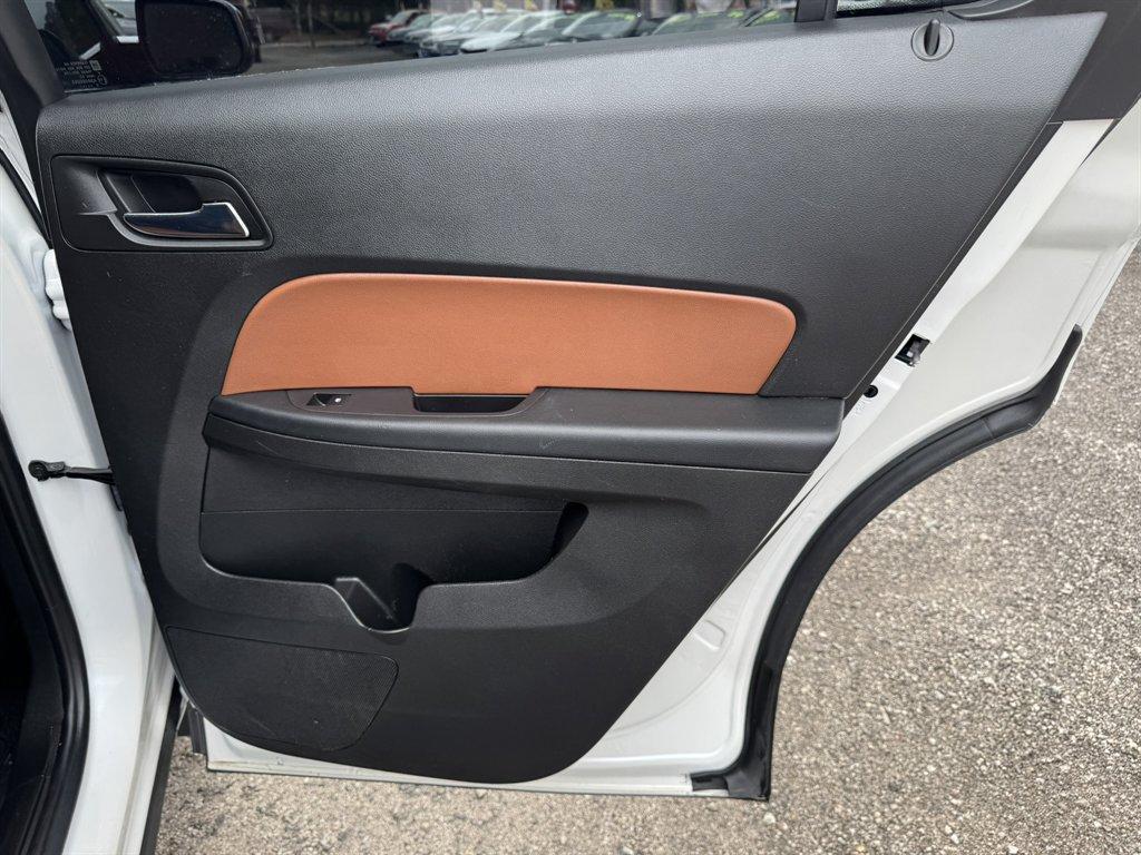 2017 White /Brown Chevrolet Equinox (2GNALDEK4H1) with an 2.4l I-4 Sidi Dohc Flex 2 engine, Automatic transmission, located at 745 East Steele Rd., West Columbia, SC, 29170, (803) 755-9148, 33.927212, -81.148483 - Photo#22