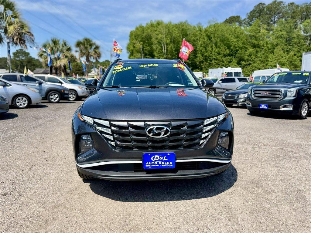 2024 Grey /Grey Hyundai Tucson (5NMJBCDE9RH) with an 2.5l I-4 DI Dohc 2.5l engine, Automatic transmission, located at 745 East Steele Rd., West Columbia, SC, 29170, (803) 755-9148, 33.927212, -81.148483 - Photo#1