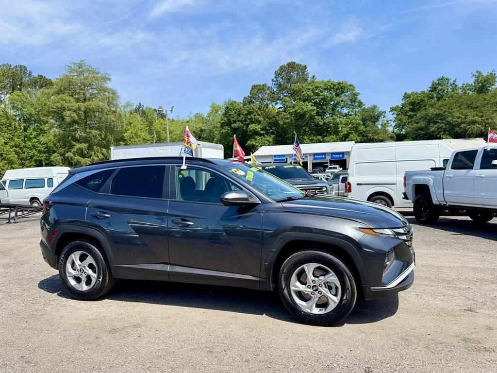 2024 Grey /Grey Hyundai Tucson (5NMJBCDE9RH) with an 2.5l I-4 DI Dohc 2.5l engine, Automatic transmission, located at 745 East Steele Rd., West Columbia, SC, 29170, (803) 755-9148, 33.927212, -81.148483 - Photo#2