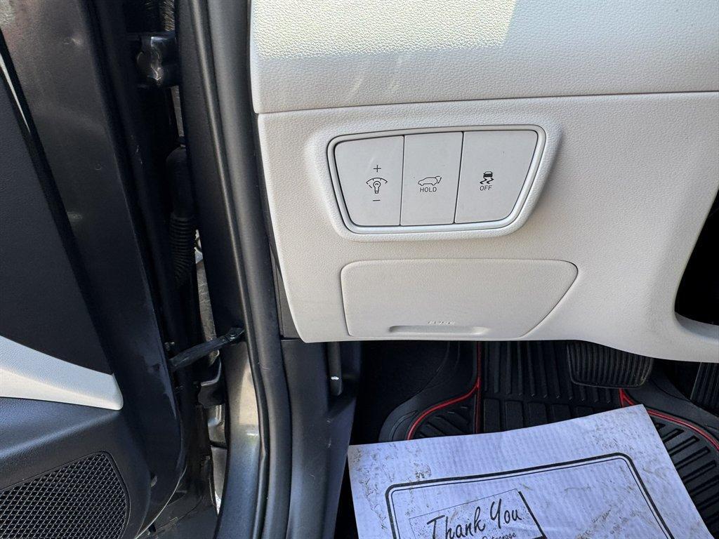 2024 Grey /Grey Hyundai Tucson (5NMJBCDE9RH) with an 2.5l I-4 DI Dohc 2.5l engine, Automatic transmission, located at 745 East Steele Rd., West Columbia, SC, 29170, (803) 755-9148, 33.927212, -81.148483 - Photo#15