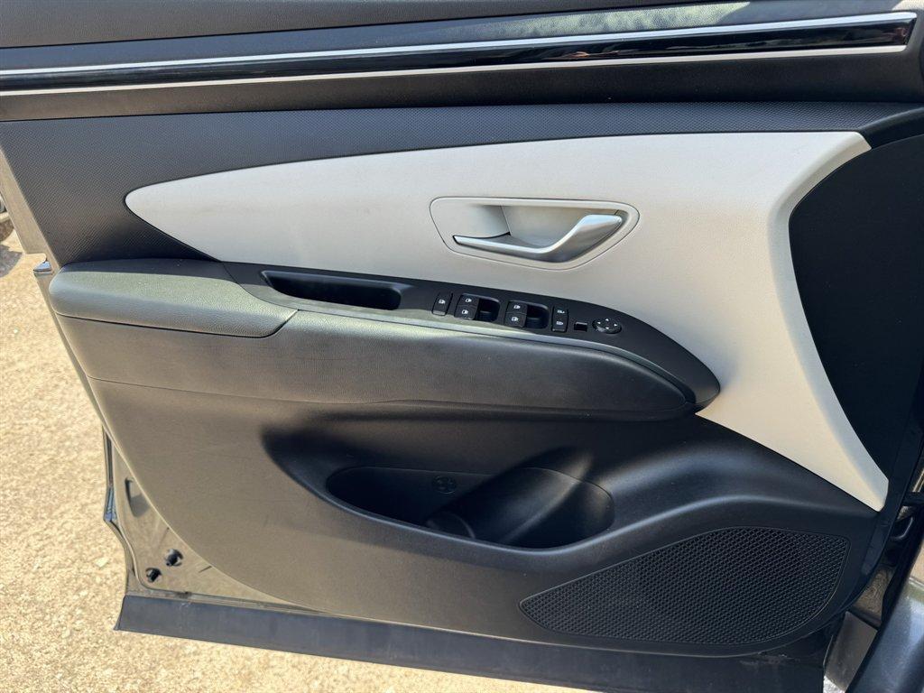 2024 Grey /Grey Hyundai Tucson (5NMJBCDE9RH) with an 2.5l I-4 DI Dohc 2.5l engine, Automatic transmission, located at 745 East Steele Rd., West Columbia, SC, 29170, (803) 755-9148, 33.927212, -81.148483 - Photo#16