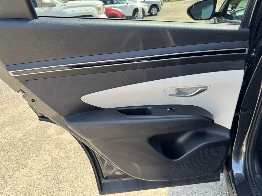 2024 Grey /Grey Hyundai Tucson (5NMJBCDE9RH) with an 2.5l I-4 DI Dohc 2.5l engine, Automatic transmission, located at 745 East Steele Rd., West Columbia, SC, 29170, (803) 755-9148, 33.927212, -81.148483 - Photo#20