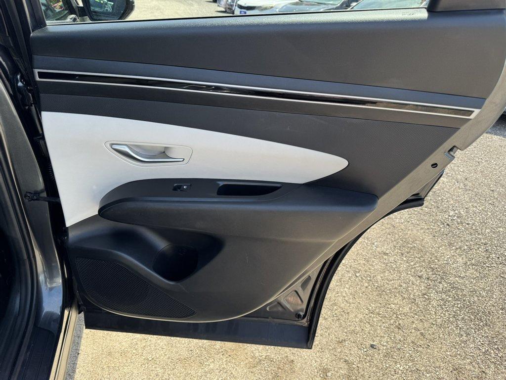 2024 Grey /Grey Hyundai Tucson (5NMJBCDE9RH) with an 2.5l I-4 DI Dohc 2.5l engine, Automatic transmission, located at 745 East Steele Rd., West Columbia, SC, 29170, (803) 755-9148, 33.927212, -81.148483 - Photo#22