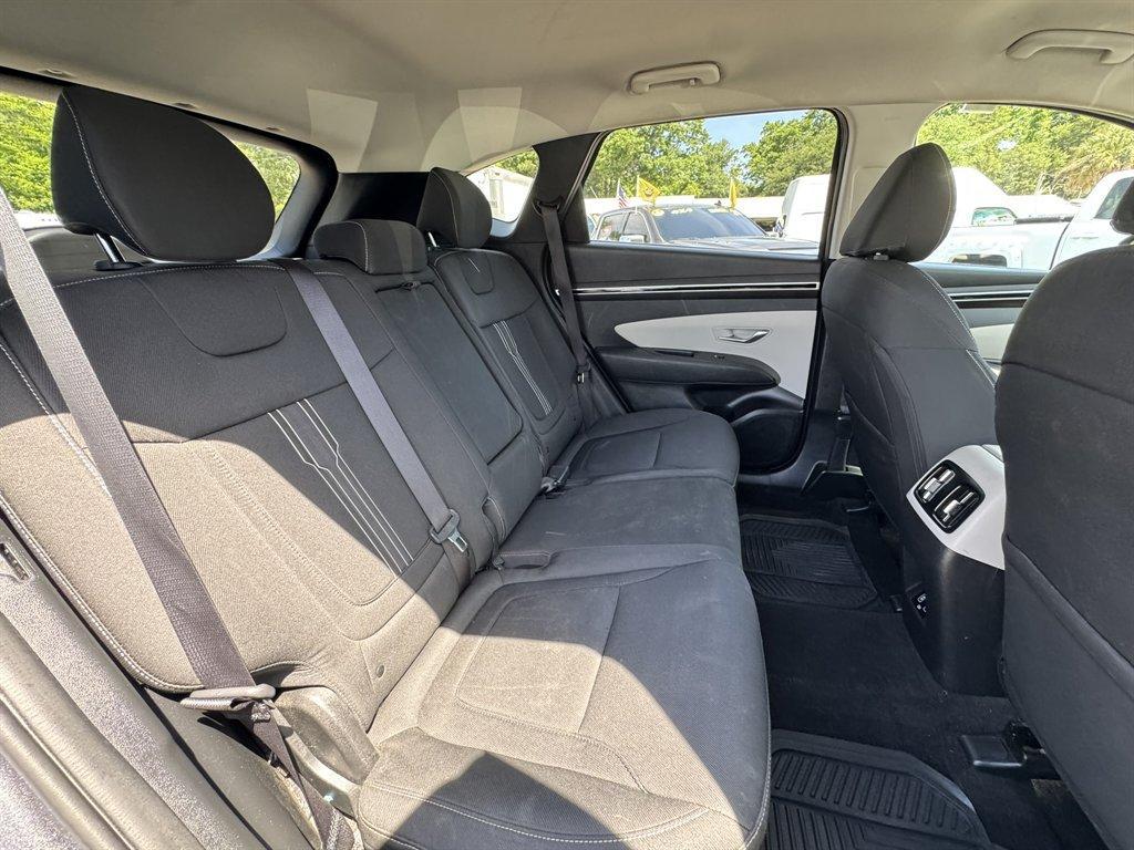 2024 Grey /Grey Hyundai Tucson (5NMJBCDE9RH) with an 2.5l I-4 DI Dohc 2.5l engine, Automatic transmission, located at 745 East Steele Rd., West Columbia, SC, 29170, (803) 755-9148, 33.927212, -81.148483 - Photo#23