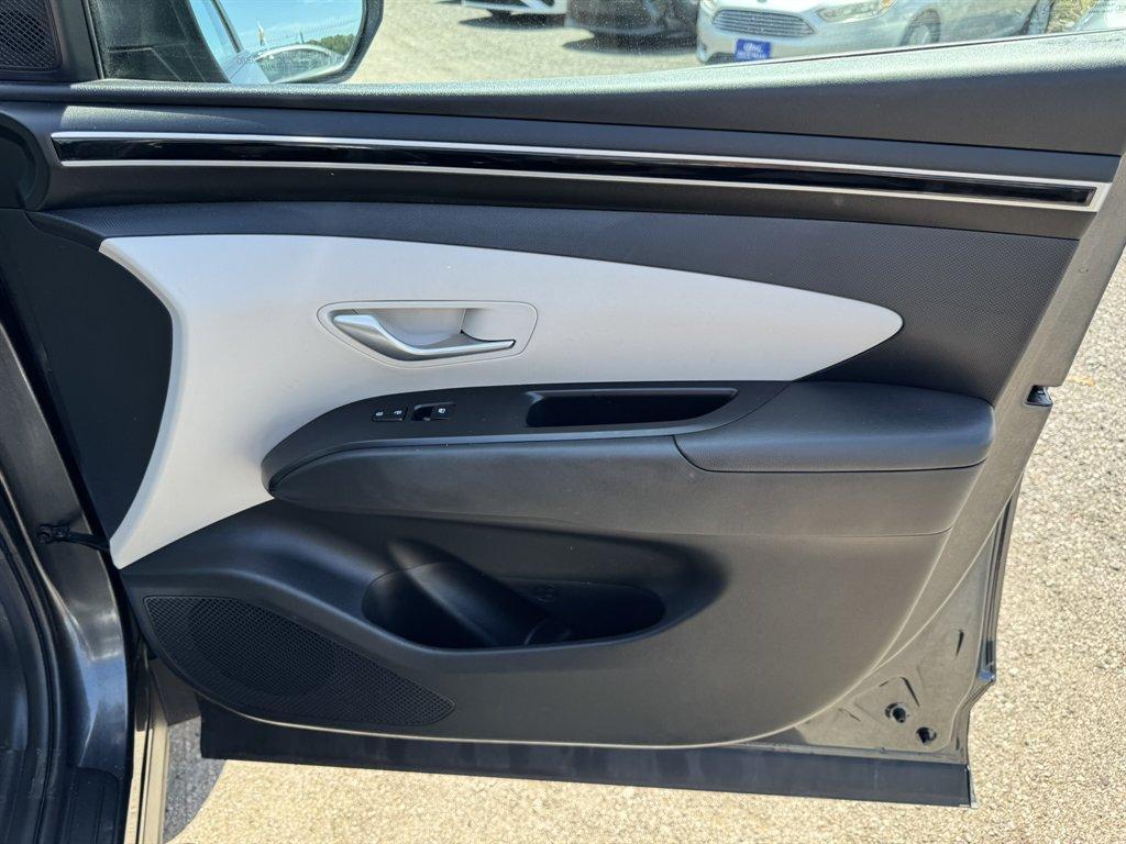 2024 Grey /Grey Hyundai Tucson (5NMJBCDE9RH) with an 2.5l I-4 DI Dohc 2.5l engine, Automatic transmission, located at 745 East Steele Rd., West Columbia, SC, 29170, (803) 755-9148, 33.927212, -81.148483 - Photo#24