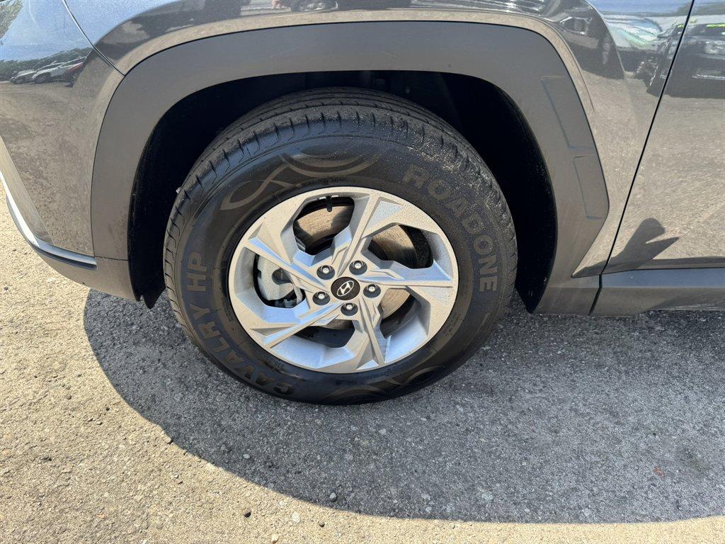 2024 Grey /Grey Hyundai Tucson (5NMJBCDE9RH) with an 2.5l I-4 DI Dohc 2.5l engine, Automatic transmission, located at 745 East Steele Rd., West Columbia, SC, 29170, (803) 755-9148, 33.927212, -81.148483 - Photo#31