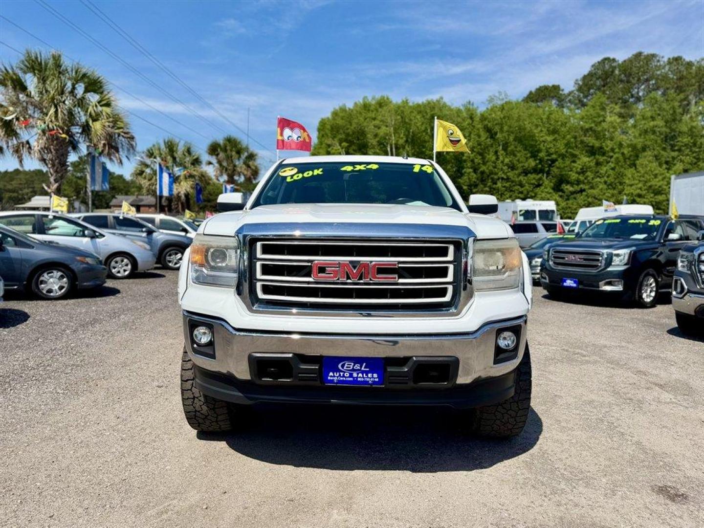 2014 White /Black GMC Sierra 1500 (3GTU2UEC5EG) with an 5.3l V8 DI VVT Flex 5.3l engine, Automatic transmission, located at 745 East Steele Rd., West Columbia, SC, 29170, (803) 755-9148, 33.927212, -81.148483 - Photo#1