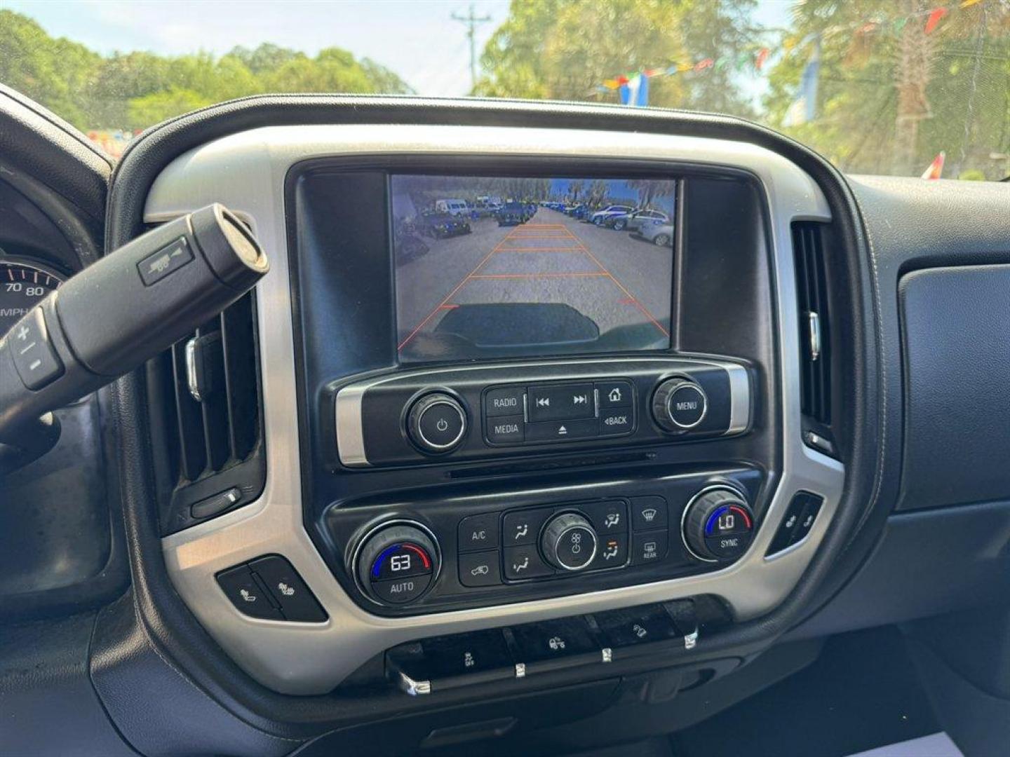 2014 White /Black GMC Sierra 1500 (3GTU2UEC5EG) with an 5.3l V8 DI VVT Flex 5.3l engine, Automatic transmission, located at 745 East Steele Rd., West Columbia, SC, 29170, (803) 755-9148, 33.927212, -81.148483 - Photo#13