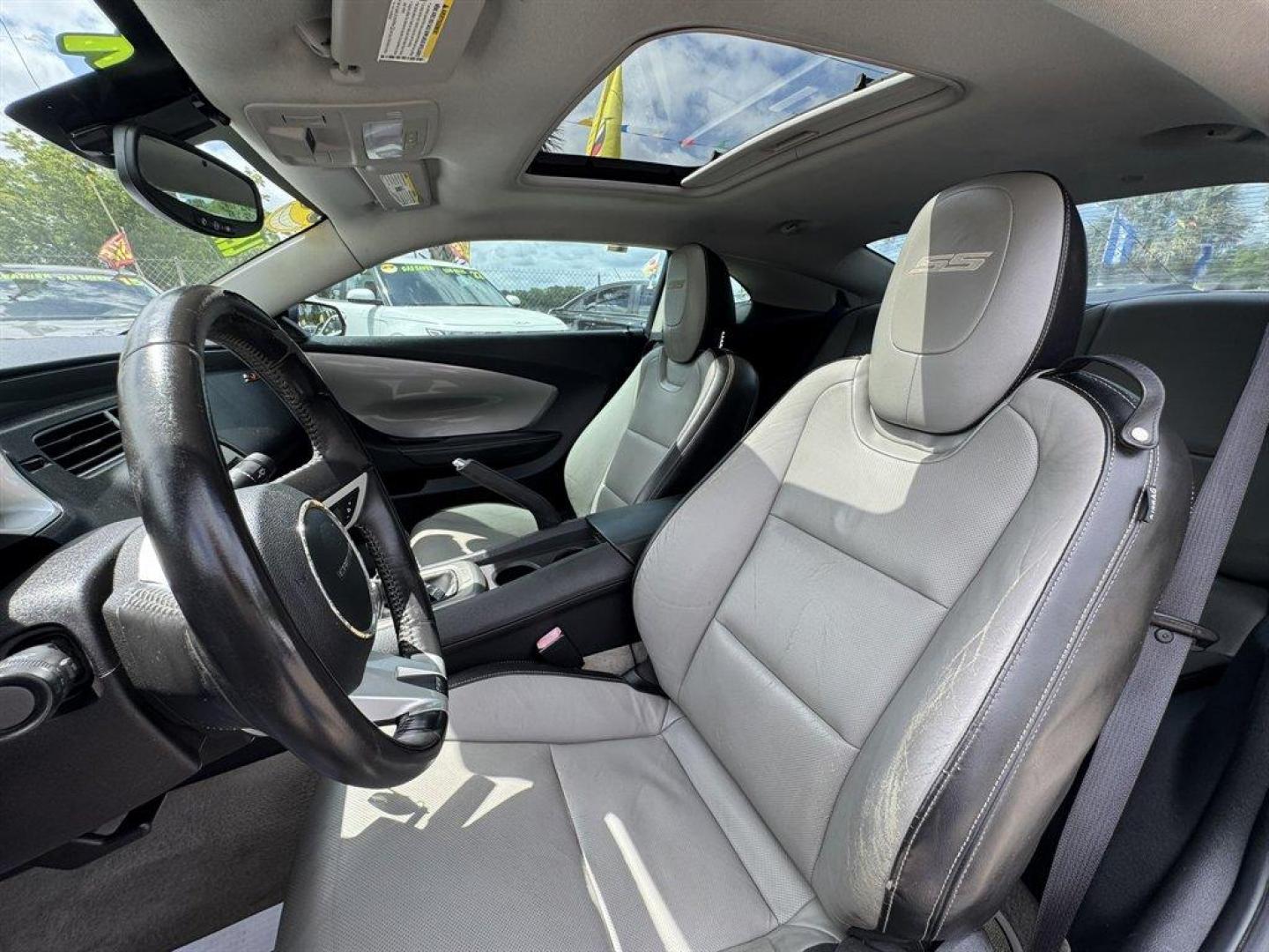 2010 Blue /Grey Chevrolet Camaro (2G1FT1EW9A9) with an 6.2l V8 SFI OHV HO 6.2l engine, Manual transmission, located at 745 East Steele Rd., West Columbia, SC, 29170, (803) 755-9148, 33.927212, -81.148483- Photo#19