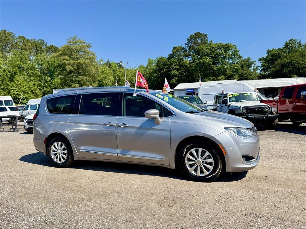 2019 Silver /Black Chrysler Pacifica (2C4RC1BG4KR) with an 3.6l V6 MPI Dohc 3.6l engine, Automatic transmission, located at 745 East Steele Rd., West Columbia, SC, 29170, (803) 755-9148, 33.927212, -81.148483 - Photo#2