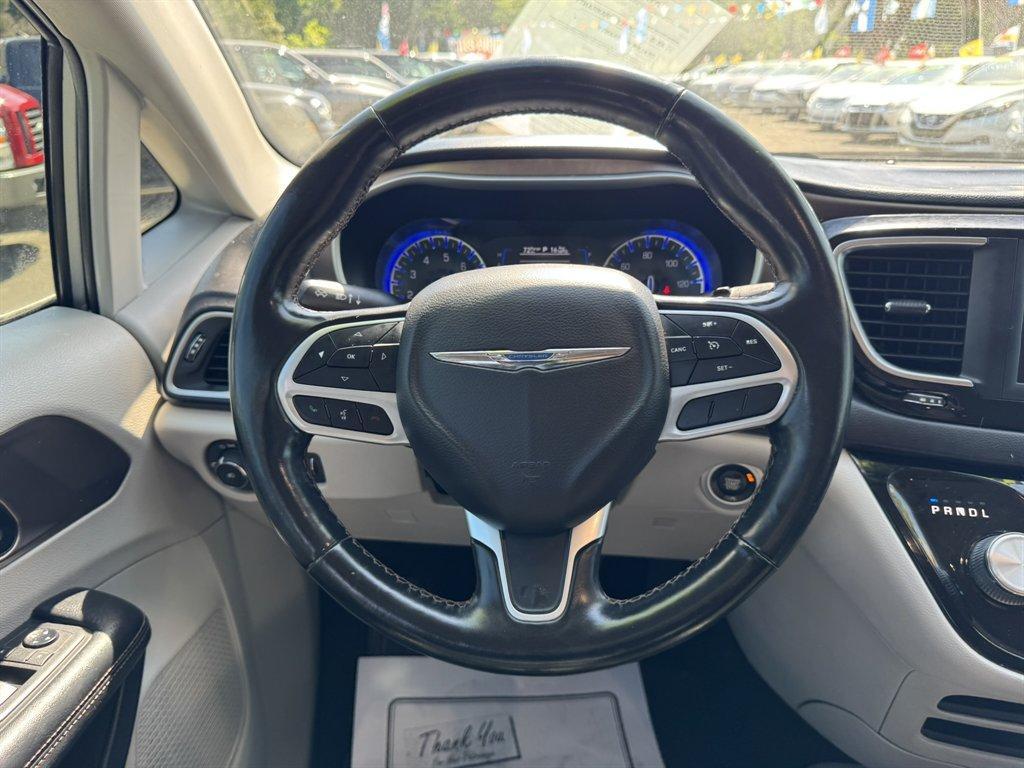 2019 Silver /Black Chrysler Pacifica (2C4RC1BG4KR) with an 3.6l V6 MPI Dohc 3.6l engine, Automatic transmission, located at 745 East Steele Rd., West Columbia, SC, 29170, (803) 755-9148, 33.927212, -81.148483 - Photo#7