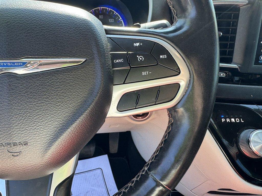 2019 Silver /Black Chrysler Pacifica (2C4RC1BG4KR) with an 3.6l V6 MPI Dohc 3.6l engine, Automatic transmission, located at 745 East Steele Rd., West Columbia, SC, 29170, (803) 755-9148, 33.927212, -81.148483 - Photo#9